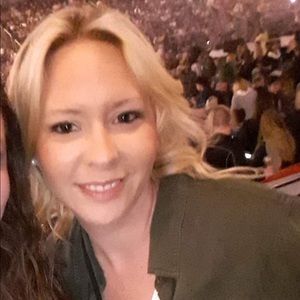 Meet your Posher, Courtney